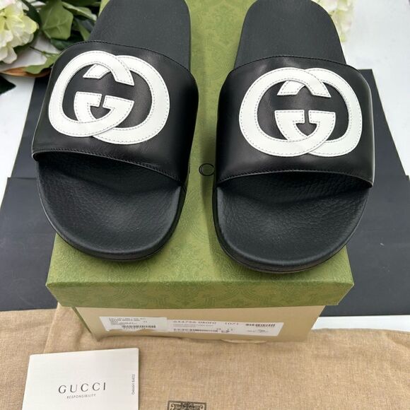 SOLD!!!!!    Gucci  leather/rubber pool, slides size 11, made in Italy - Picture 9 of 9